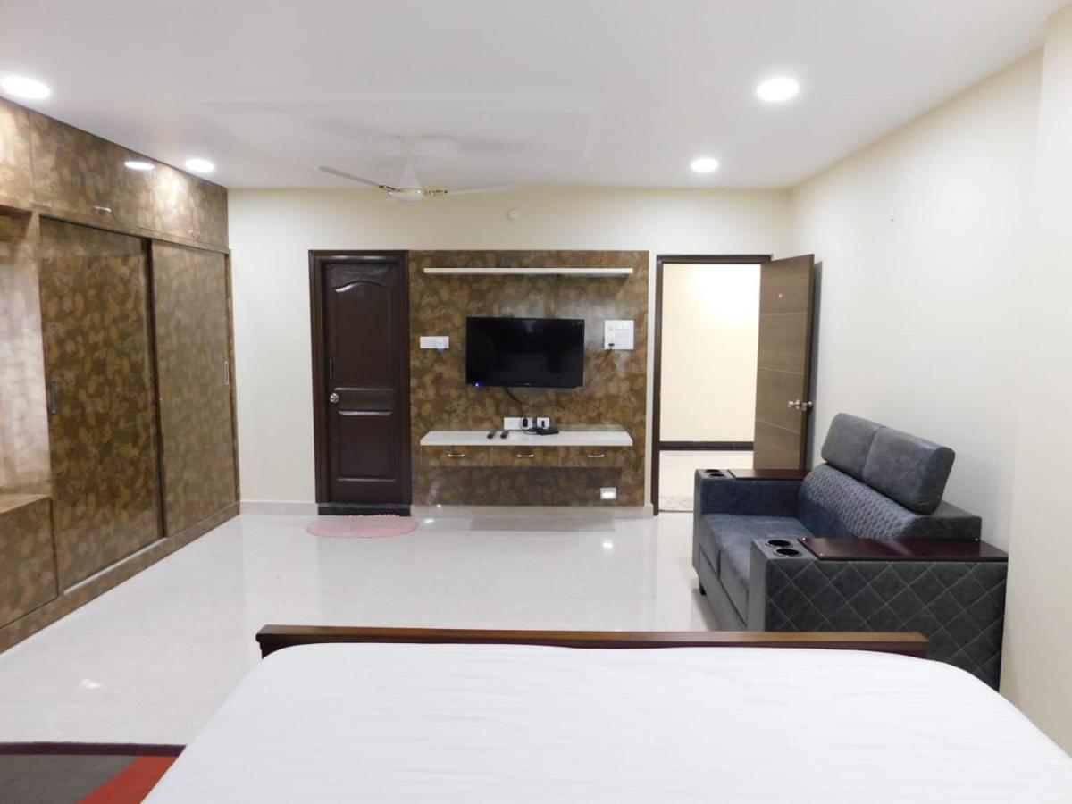 Voila At Nest Otel Haydarabad Dış mekan fotoğraf